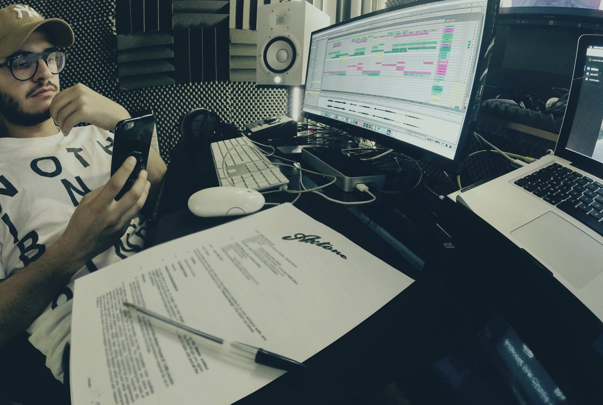 Antoine Delvig con un contrato de Axtone Records
